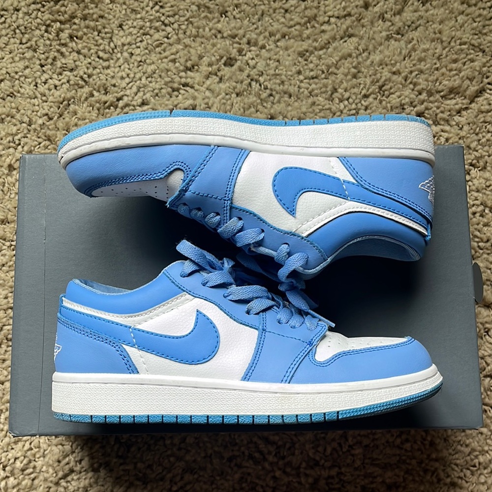 Nike Dunk Low ‘University Blue’